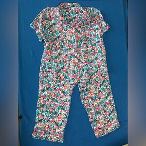 Secret Treasures Multicolor Floral Short-Sleeve Pajama Set—Cute!!